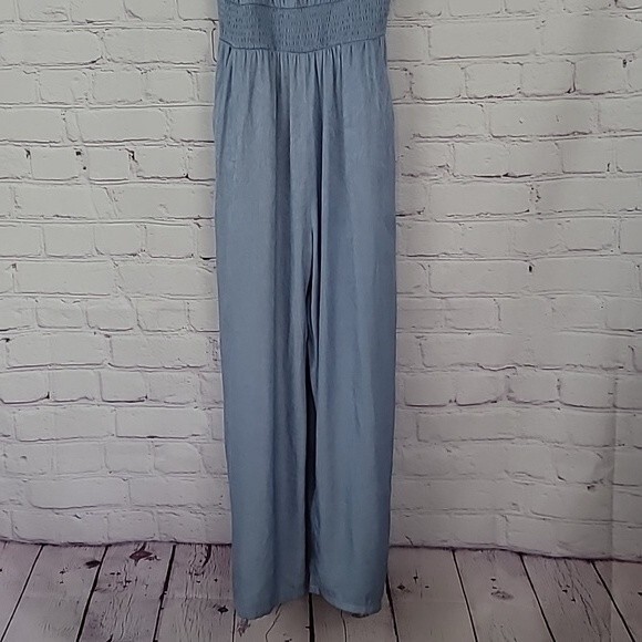 Speechless blue sleeveless jumpsuit with pockets. Size Small - Picture 3 of 9
